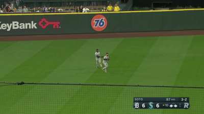 [Highlight] Abraham Toro walks off the Tigers to get Luis Torrens his first win on the mound!