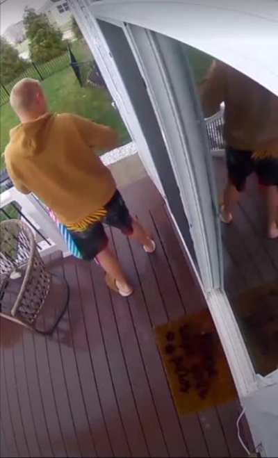 WCGW going down icy steps