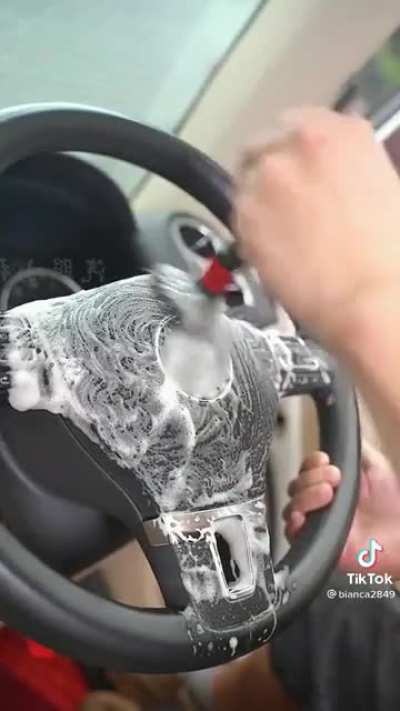 Satisfying car detailing by @bianca2849 on TikTok!