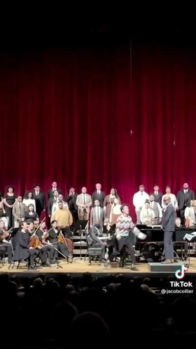 Turning the audience into a chor