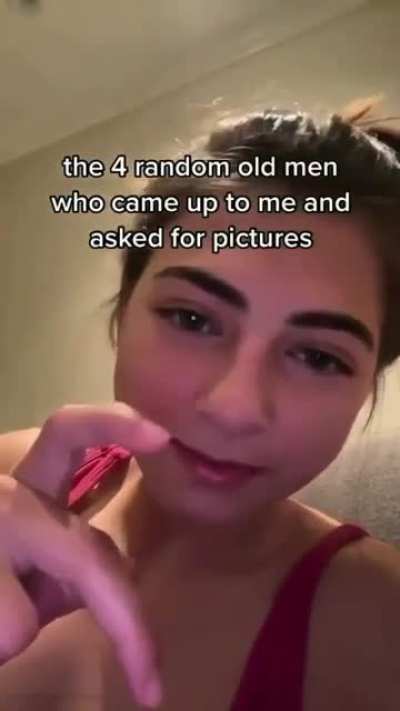 These strange-looking old men look quite familiar,don't you think? ?