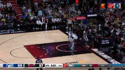 [Highlight] Gobert with a block on Adebayo; Anthony Edwards slams it down on the other end!