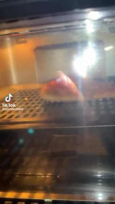 Breakdancing pizza