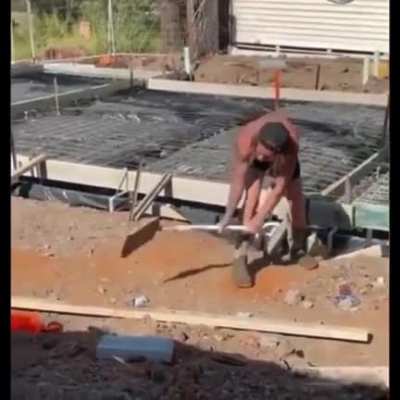 WCGW hitting a spray can with a shovel