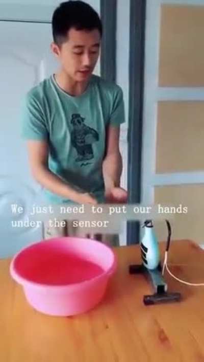 How to wash your hands (Warning headphone users)