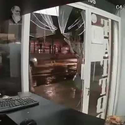 wrong door ?