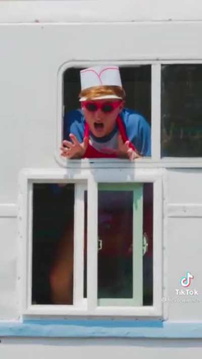 Livin' the dream, obtaining the cream