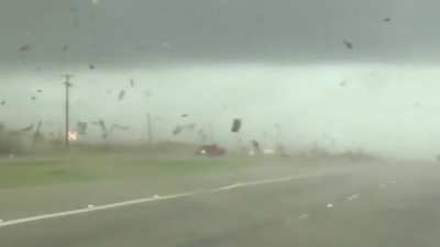 I’ve never seen a tornado irl but I feel I’d still never find myself in a situation like this. ??