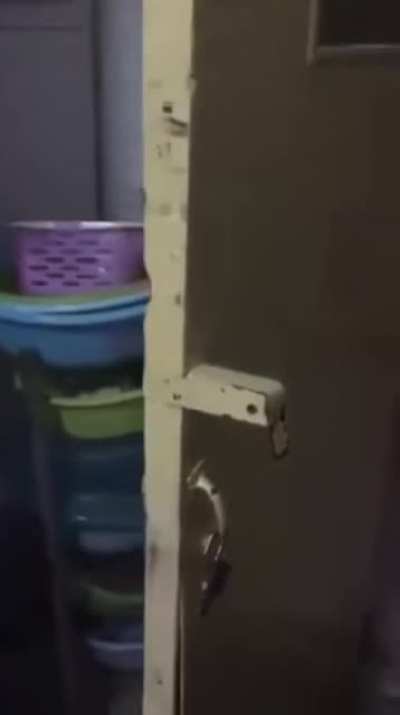 Creaky door