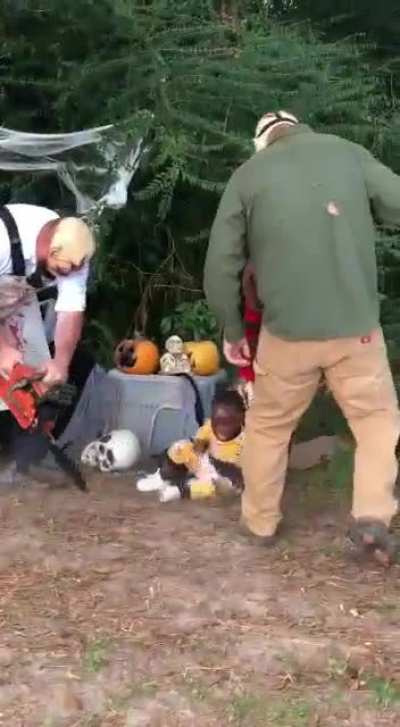 Family friendly Halloween picture time!