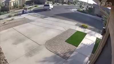 "Big cars don't corner well" is not a valid excuse for this.