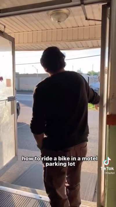 A day at the hotel and a life story. [sound]
