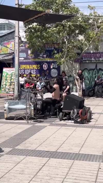 Cool SOAD busking with the drums. ?