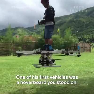 Inventor built a "flying sports car" using drone technology