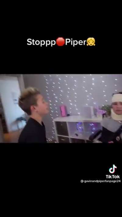 I had to keep pausing cuz I was cringing so much ?