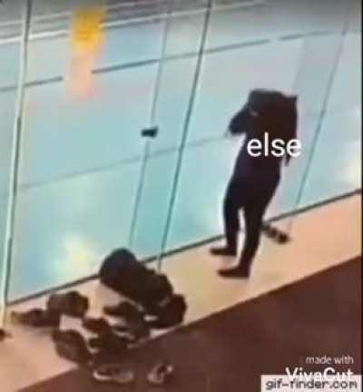 HMC while I bang my head over this glass wall 3 times in a row
