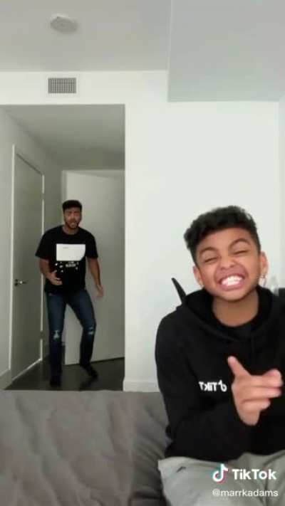 EPIC PRANK FART ???