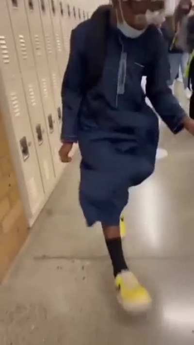 This dude can dance