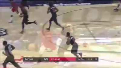 [Highlight] A 20-year old Zion Williamson shows off his skillset against OG Anunoby and the Raptors