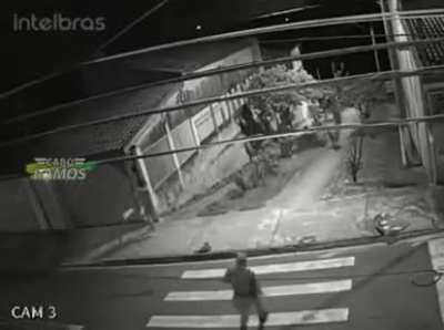 Guy running from police, cat running from dog, dude running from wife. Just a normal day in Brazil ??.