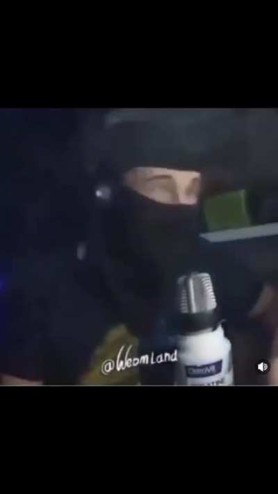 How to hold a grenade!