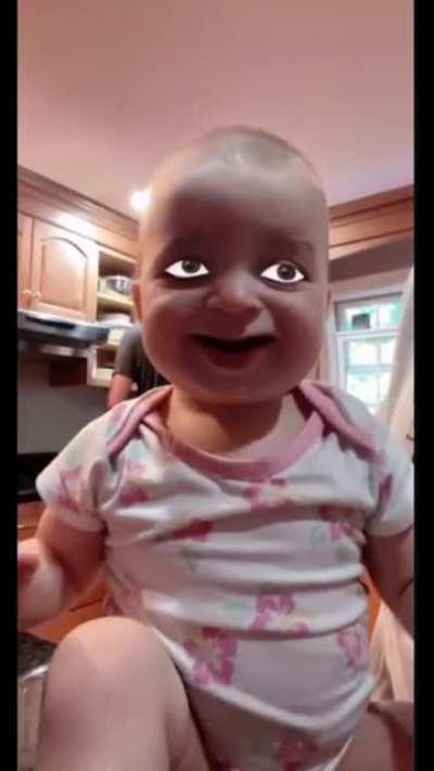 Baby’s first selfie filter ??‍♀️
