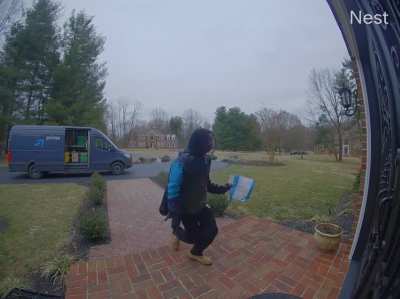 This is how you deliver a package in style