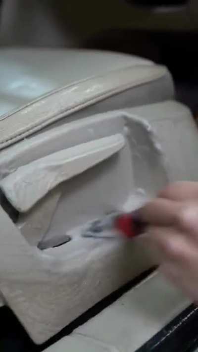 Deeply cleaning