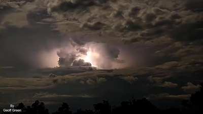 ? Incredible lightning storm over Western Australia captured in timelapse by Geoff Green ?