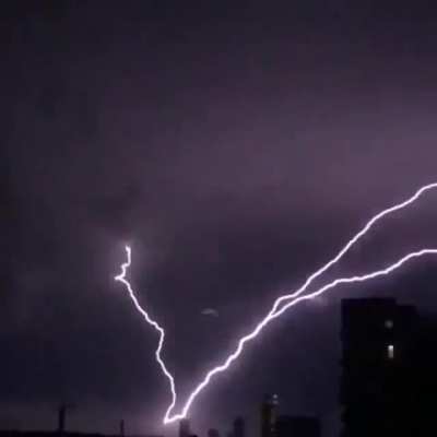 ? Lightning at it's Finest ?