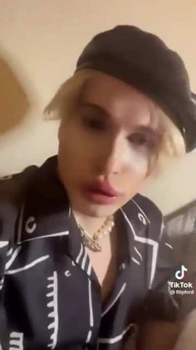 Luka Magnotta vibes...