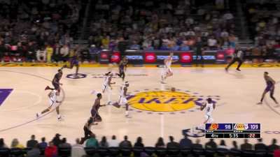[Highlight] LeBron says "my bad" after the ugliest shot of the season