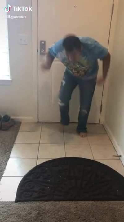 bOy GeTs FuCkInG mUrDeReD tO DeAtH bY dAnCiNg