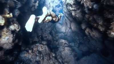 free diving this under water canyon