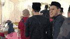 Found his clone at a wedding.