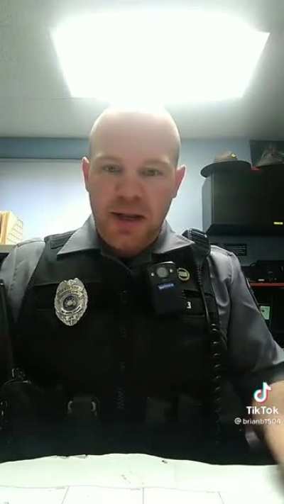 A good cop calls out the absolute bs that is mistaking your gun for a tazer.