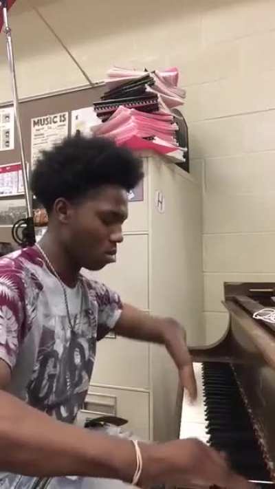 Darius Simmons a pianist born with four fingers plays a beautiful piano arrangement of his own. Dreams are forever.