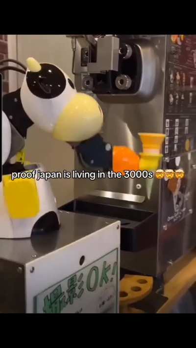 Automatic ice cream machine