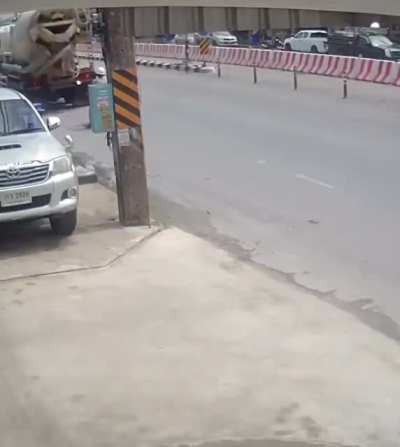 WCGW riding behind a large truck