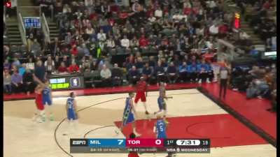 [Highlight] Fred VanVleet responds to commentator's question