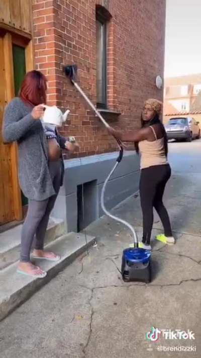 Get the iron, the neighbours are fightin
