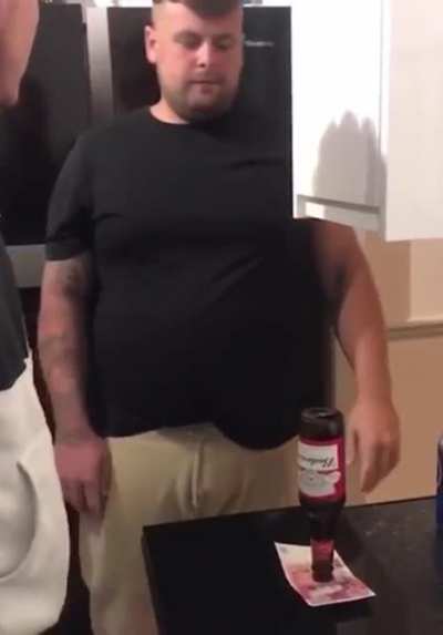Man with impressive skill to get the money