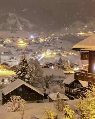 ? Snowy nights in Switzerland ❄️