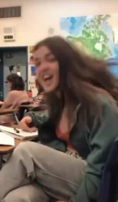 OMG EMILY YOUR SO QUIRKYYYY??? not sure if this has been posted yet, she really thought she did something ?