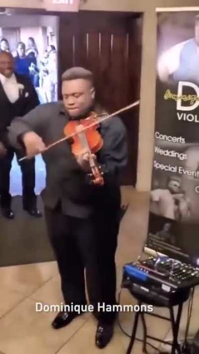 The violin is on fire ?
