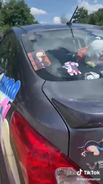 This guy and his waifu car