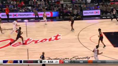 [Highlight] Killian Hayes tries to snake charm Kevin Durant and gets bit