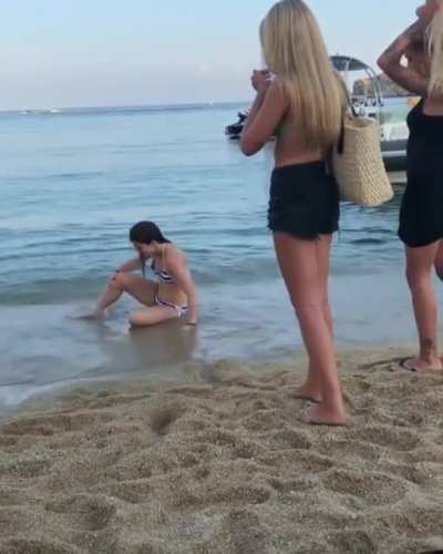 HMC I’m going for a swim!
