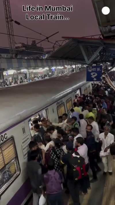 Mumbai train ? rush