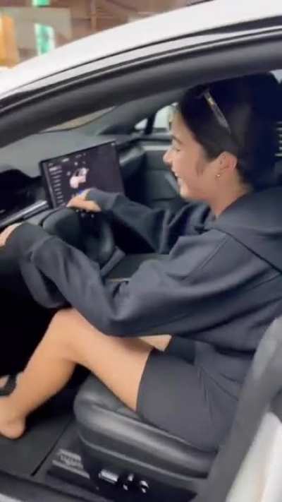Beautiful car she got ?